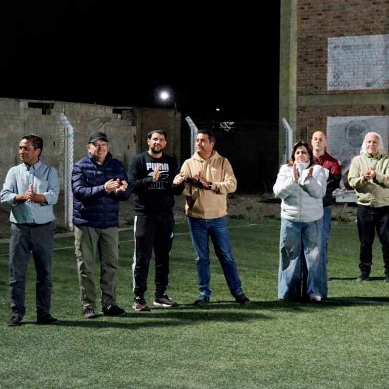 Modernización de luminarias en la cancha auxiliar del club Unión